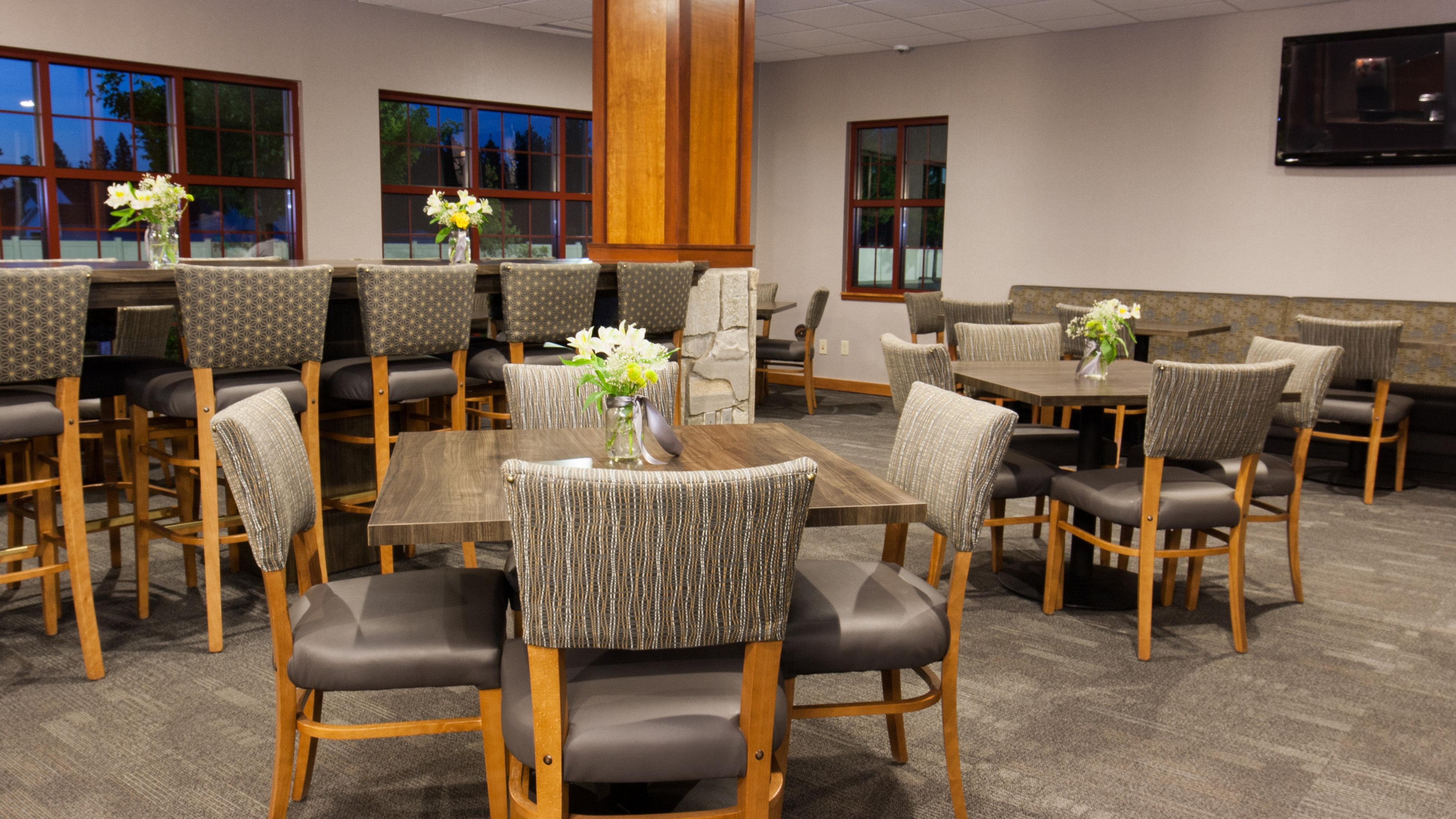 Holiday Inn Express & Suites Cheney By Ihg Bagian luar foto