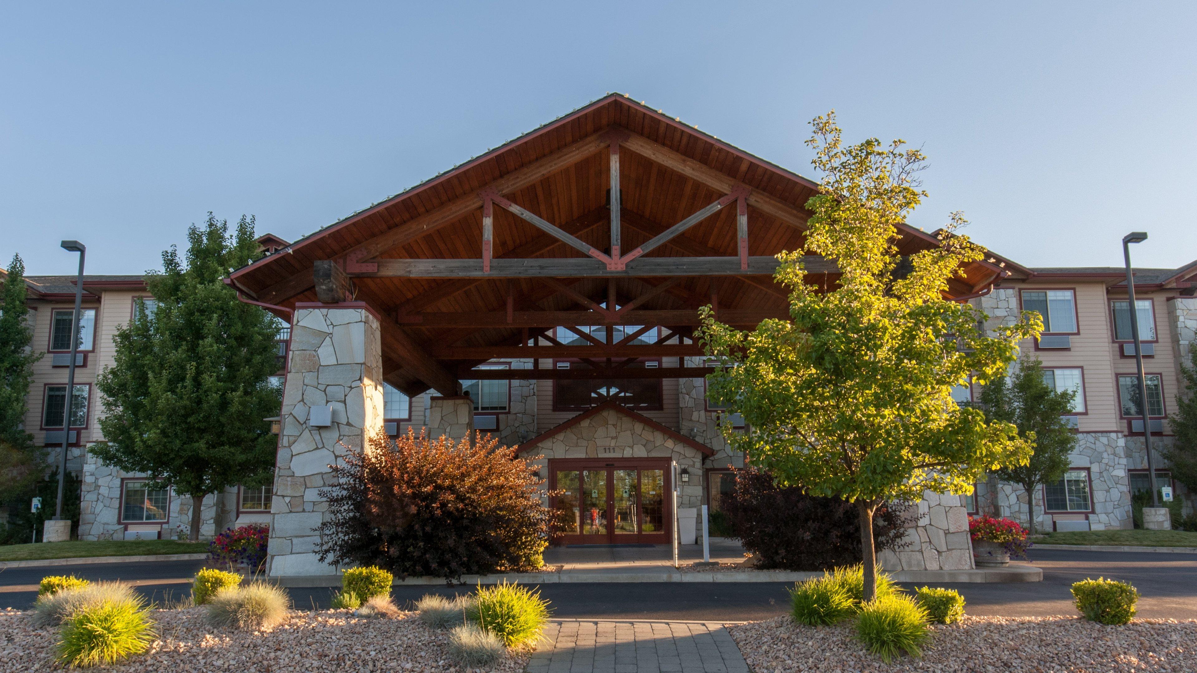 Holiday Inn Express & Suites Cheney By Ihg Bagian luar foto