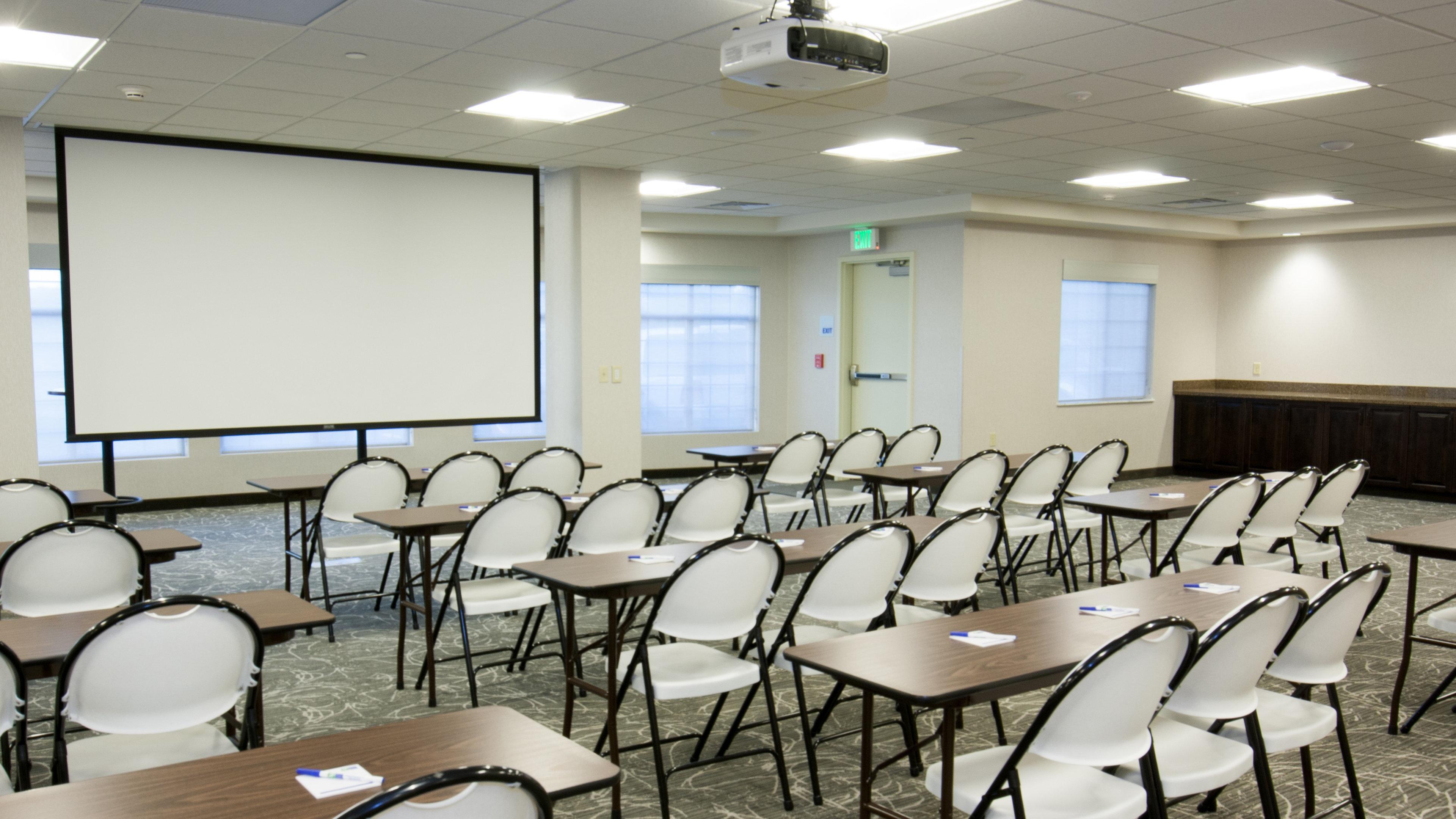 Holiday Inn Express & Suites Cheney By Ihg Bagian luar foto