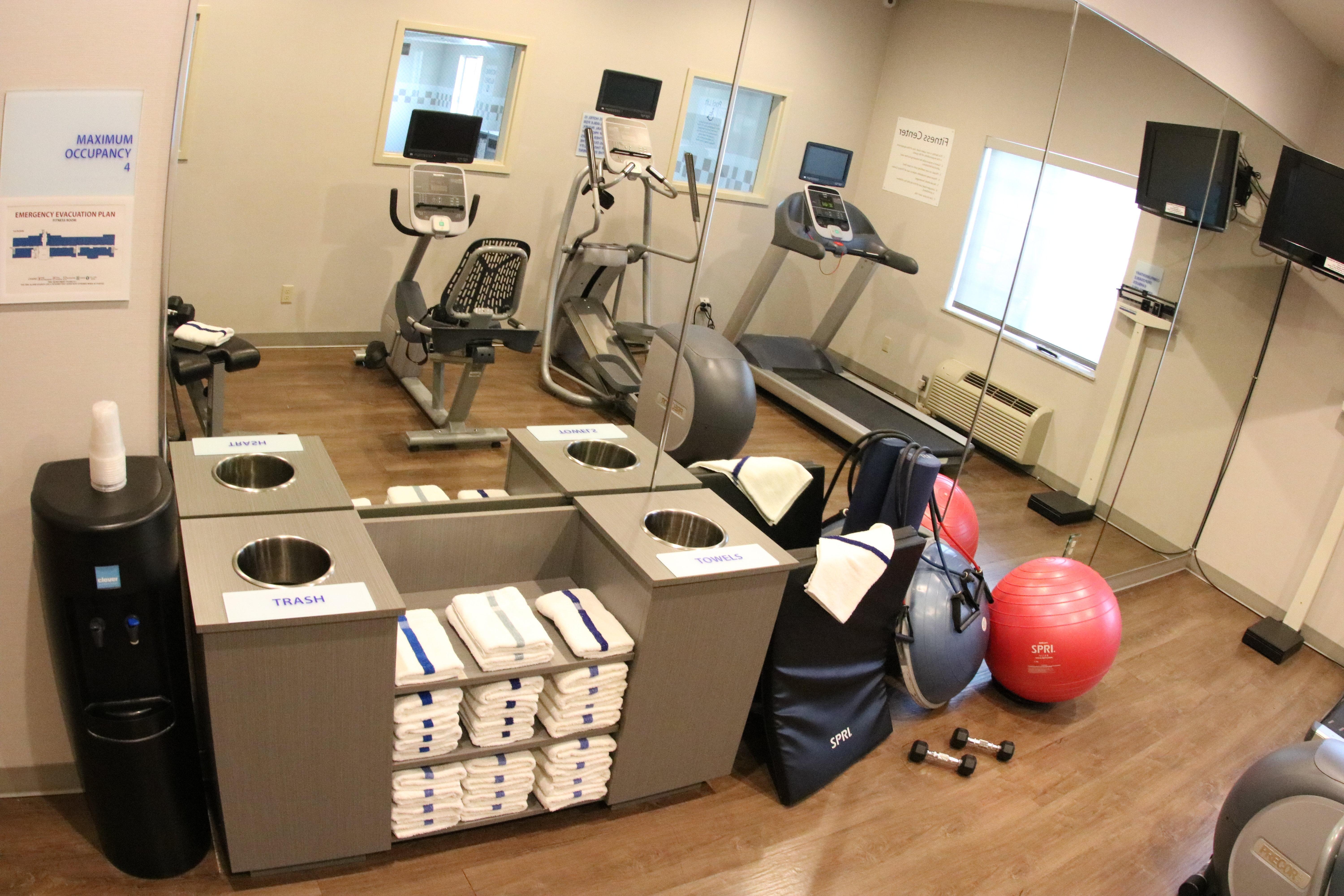 Holiday Inn Express & Suites Cheney By Ihg Bagian luar foto