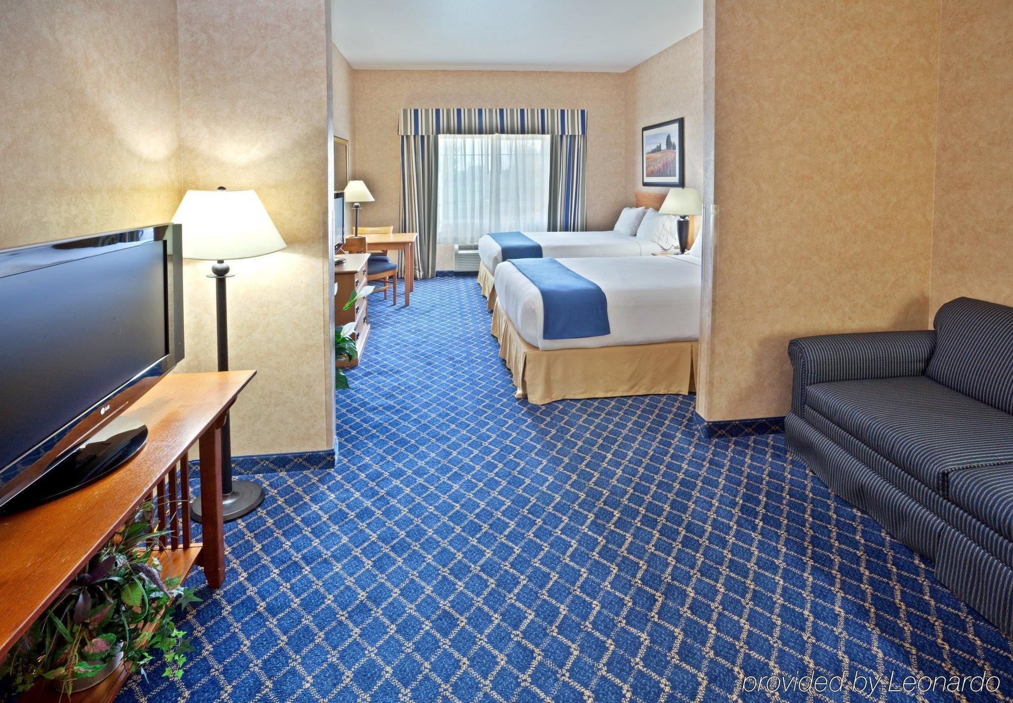 Holiday Inn Express & Suites Cheney By Ihg Bagian luar foto