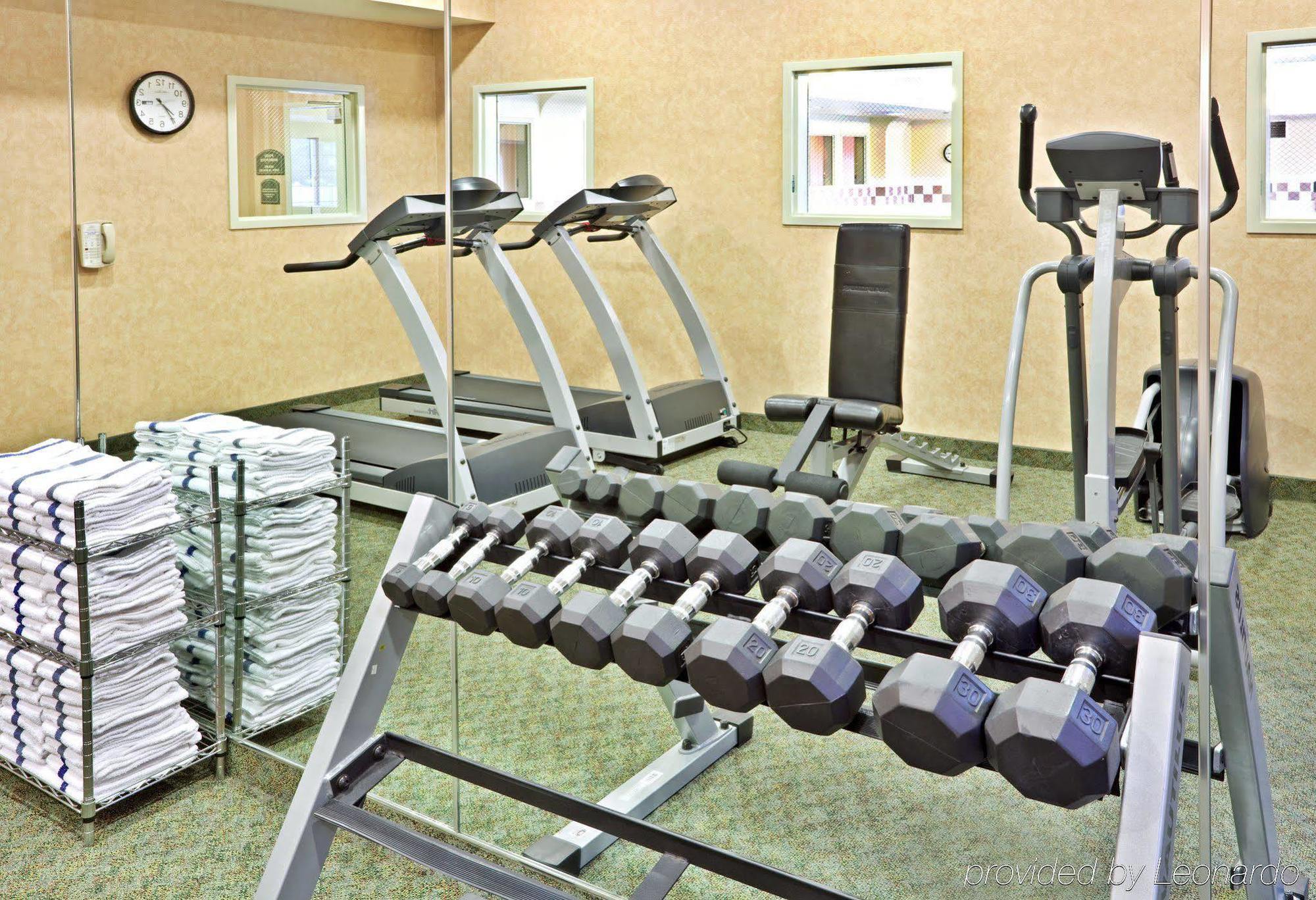 Holiday Inn Express & Suites Cheney By Ihg Bagian luar foto