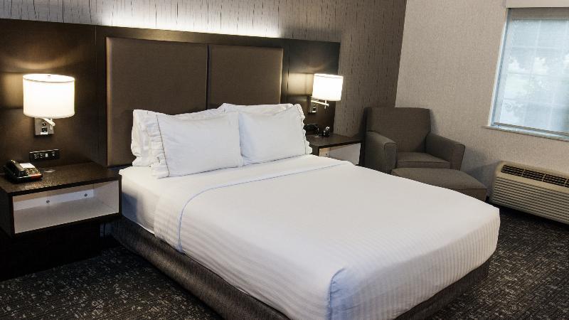 Holiday Inn Express & Suites Cheney By Ihg Bagian luar foto